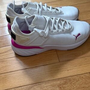 Puma White and Pink Sneakers